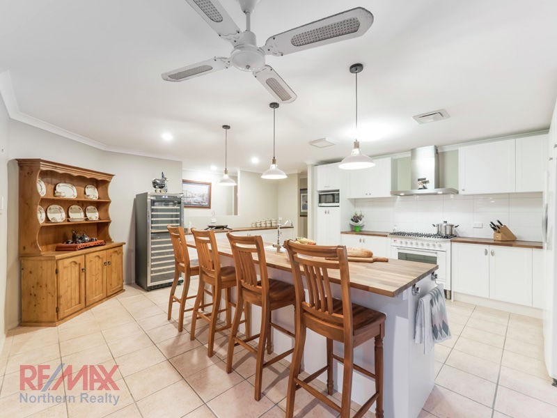 2 Medeo ct, Eatons Hill QLD 4037