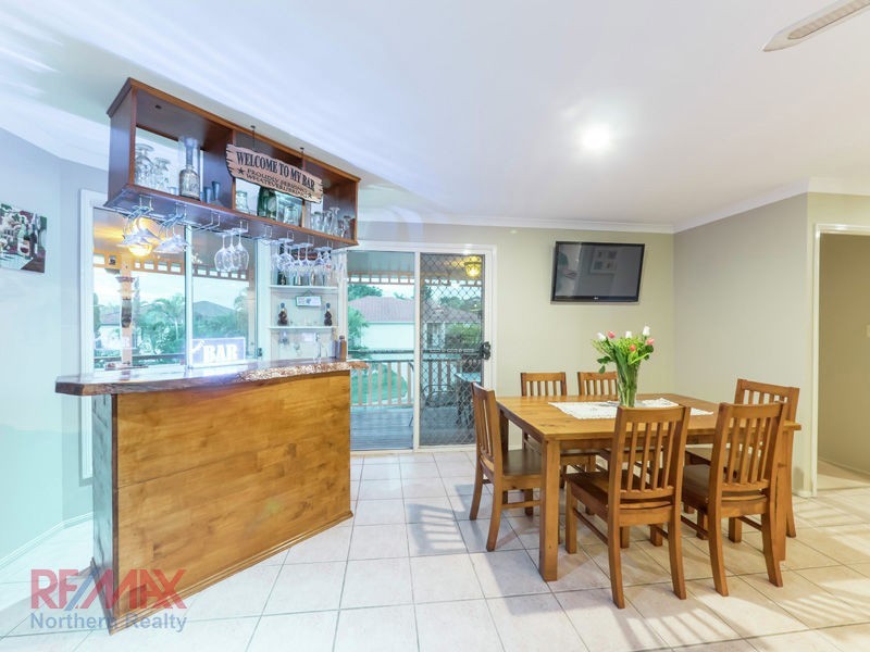2 Medeo ct, Eatons Hill QLD 4037