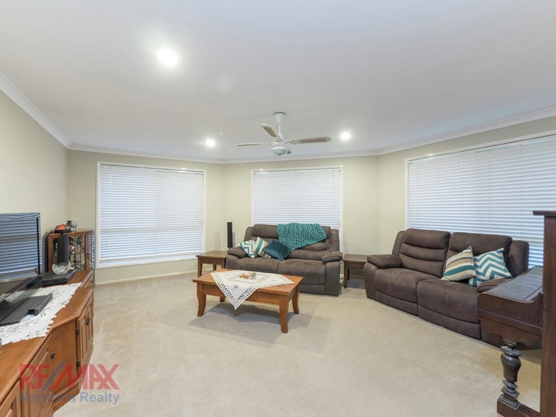 2 Medeo ct, Eatons Hill QLD 4037