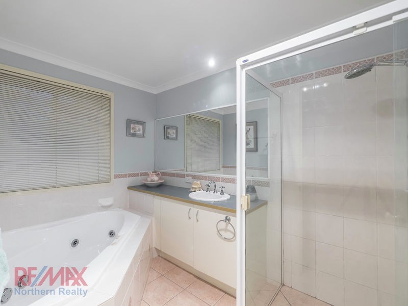 2 Medeo ct, Eatons Hill QLD 4037