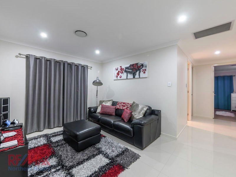 5 Brody Ct, Cashmere QLD 4500
