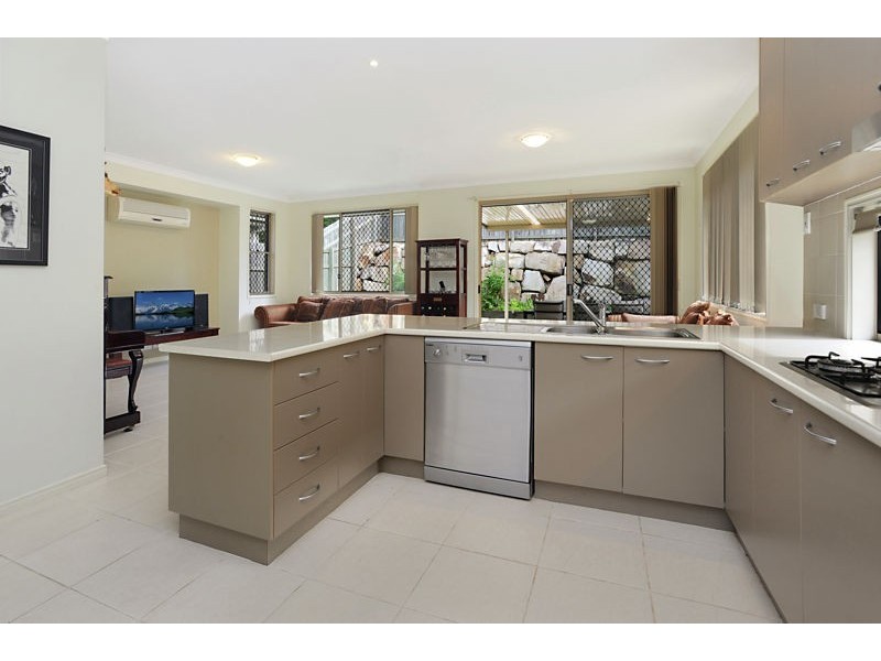 6 Millettia Close, North Lakes QLD 4509