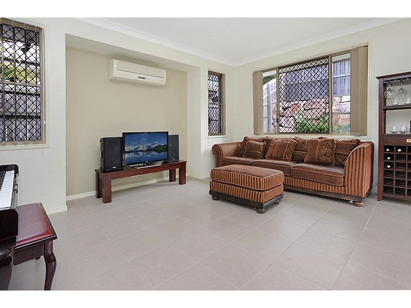 6 Millettia Close, North Lakes QLD 4509