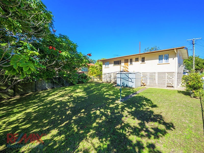 11 Aldren Street, Stafford Heights QLD 4053