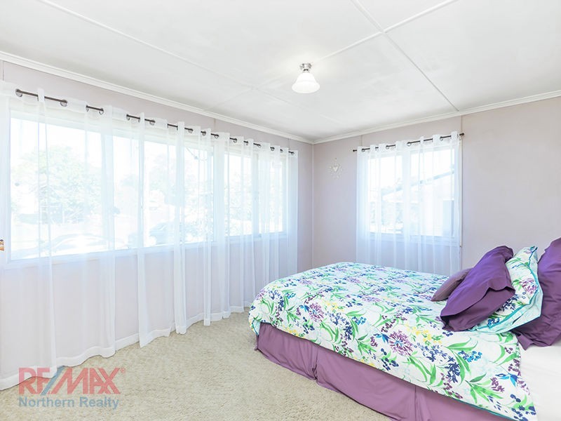 11 Aldren Street, Stafford Heights QLD 4053