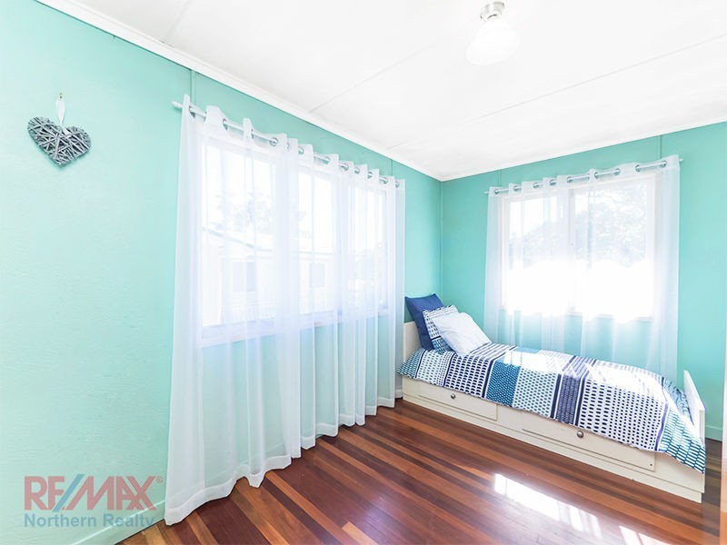 11 Aldren Street, Stafford Heights QLD 4053