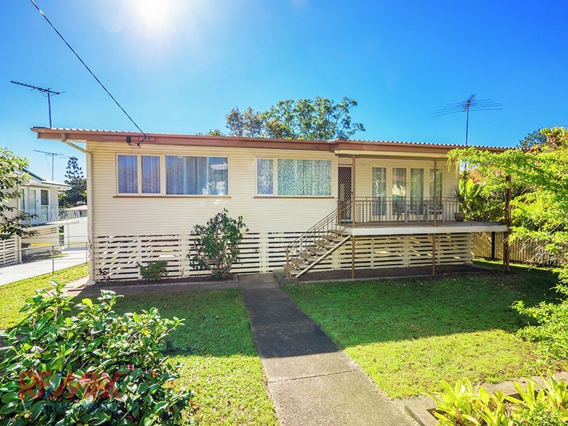 11 Aldren Street, Stafford Heights QLD 4053