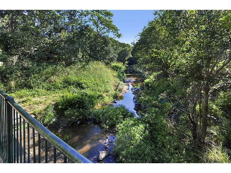 2 Jane St, Arana Hills QLD 4054