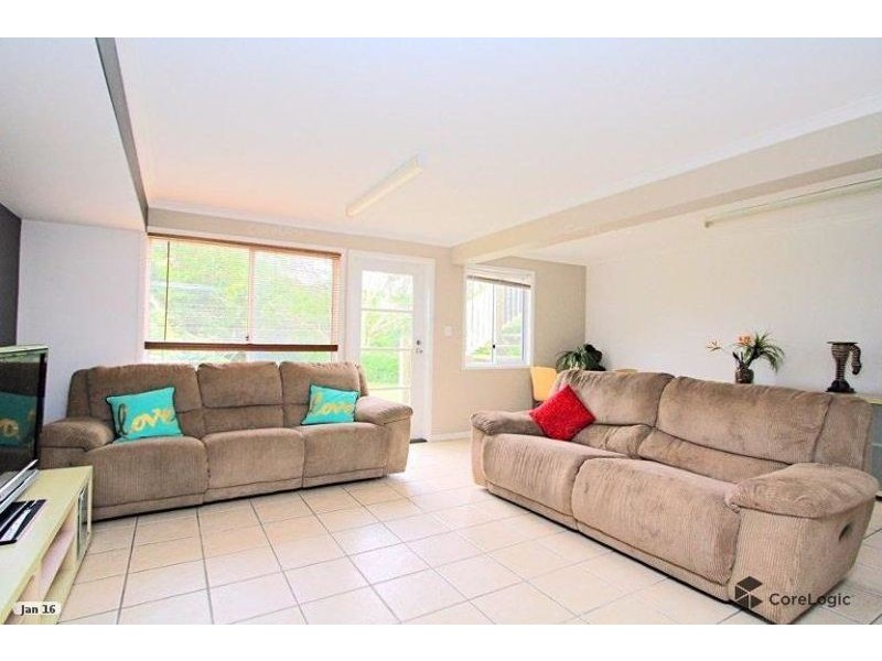 2 Jane St, Arana Hills QLD 4054