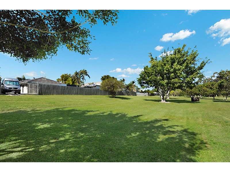 25 Coolabah Cres, Bridgeman Downs QLD 4035