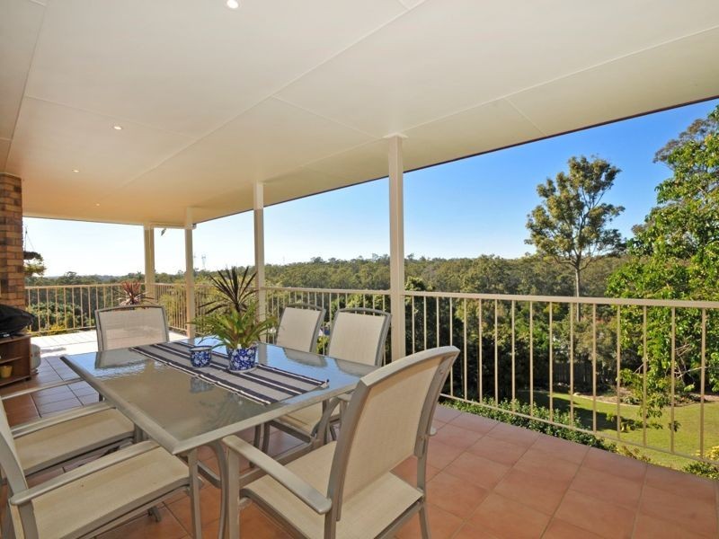 15 Heron Close, Cashmere QLD 4500