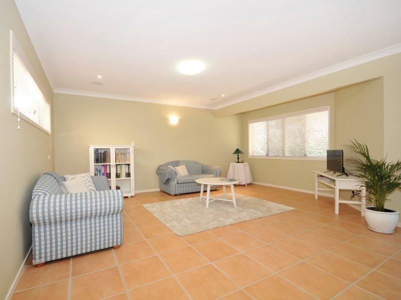 15 Heron Close, Cashmere QLD 4500