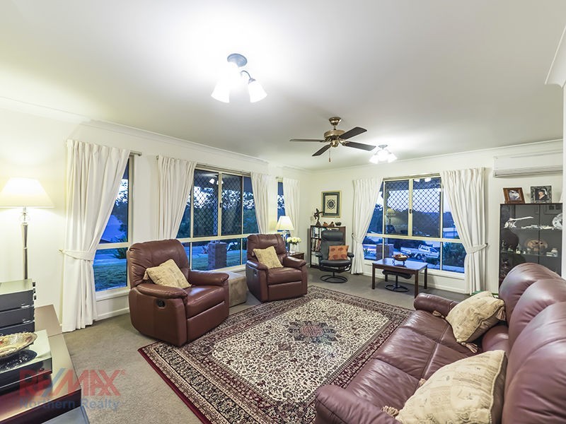 43 Cressbrook Drive, Albany Creek QLD 4035