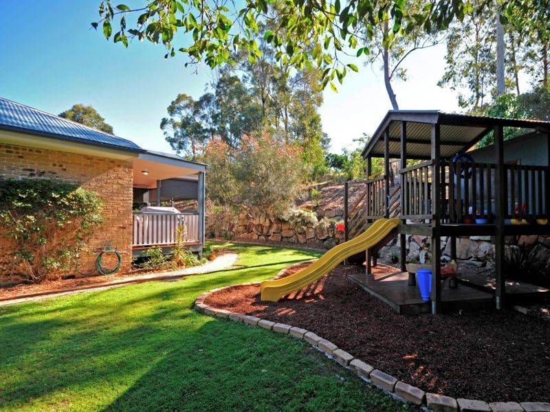 46 Snow Wood Drive, Eatons Hill QLD 4037