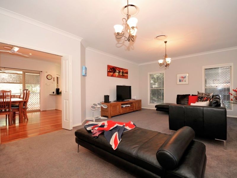 46 Snow Wood Drive, Eatons Hill QLD 4037