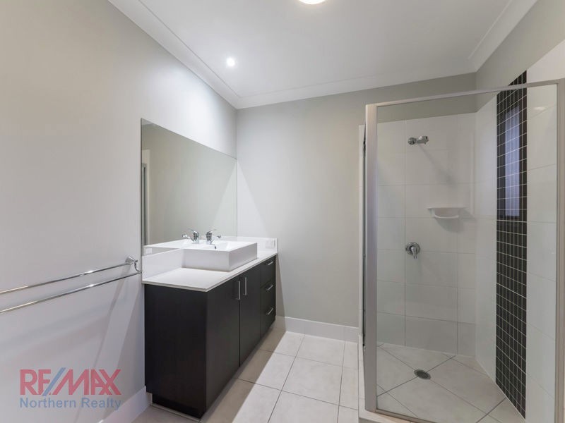 32 Hume Cct, Warner QLD 4500