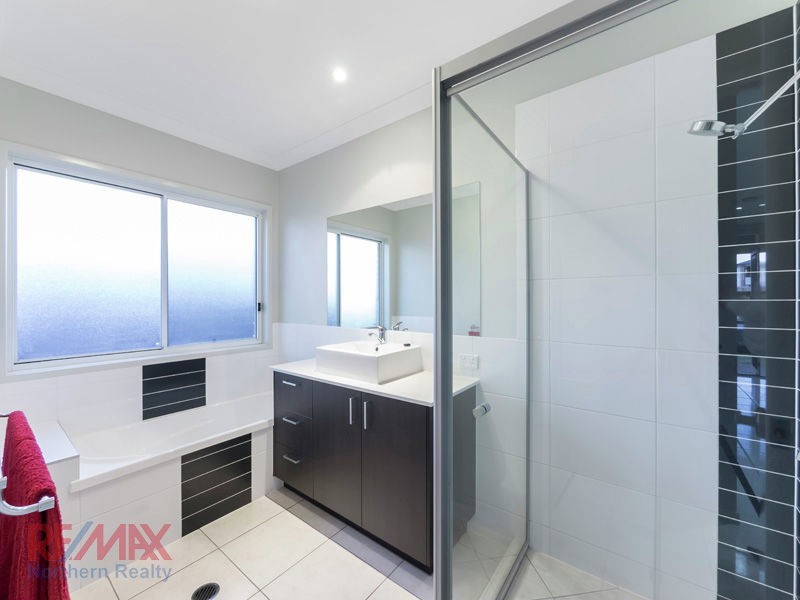 32 Hume Cct, Warner QLD 4500