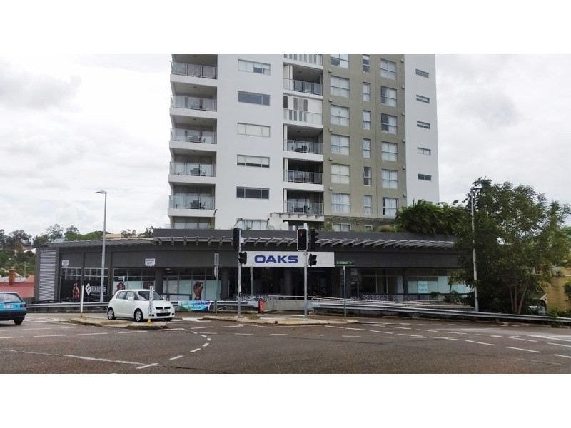 4/11 ELLENBOROUGH STREET, Ipswich QLD 4305