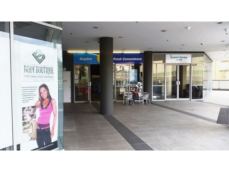 4/11 ELLENBOROUGH STREET, Ipswich QLD 4305
