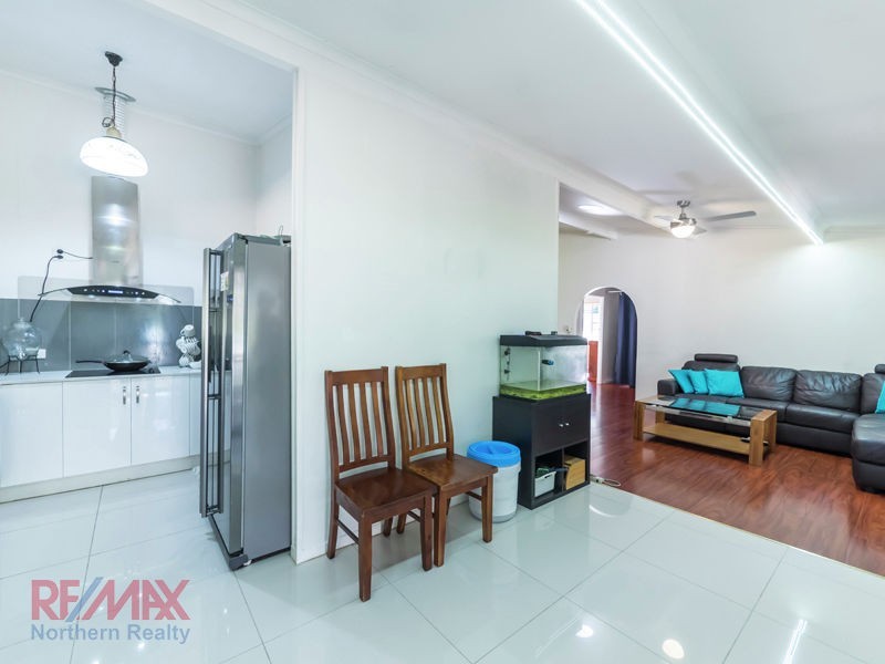 27 Youngs Crossing Road, Joyner QLD 4500