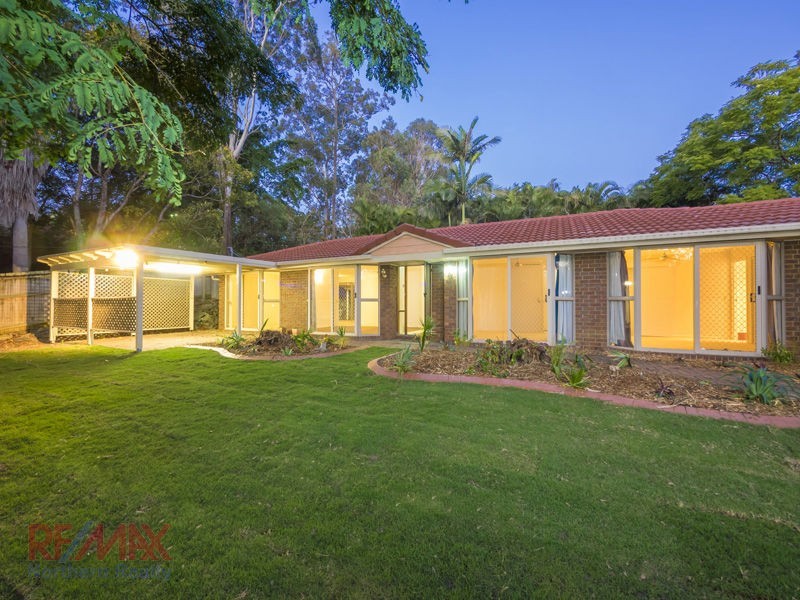 50 Eucumbene Dve, Petrie QLD 4502