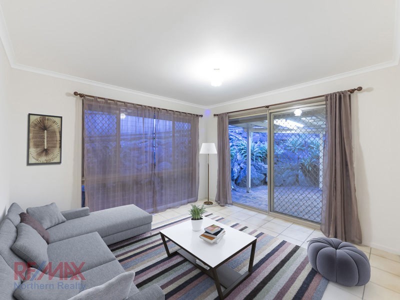 50 Eucumbene Dve, Petrie QLD 4502