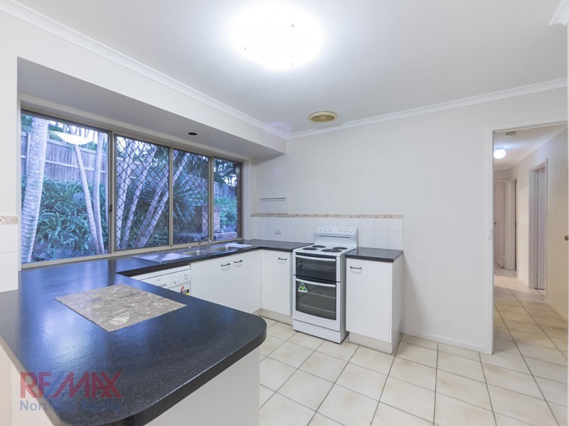 50 Eucumbene Dve, Petrie QLD 4502
