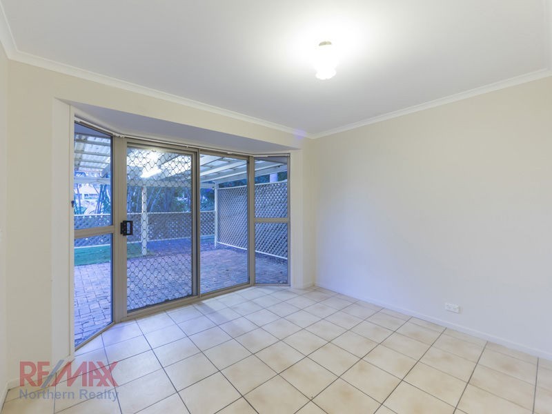 50 Eucumbene Dve, Petrie QLD 4502