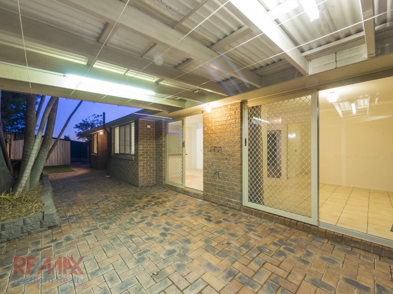 50 Eucumbene Dve, Petrie QLD 4502