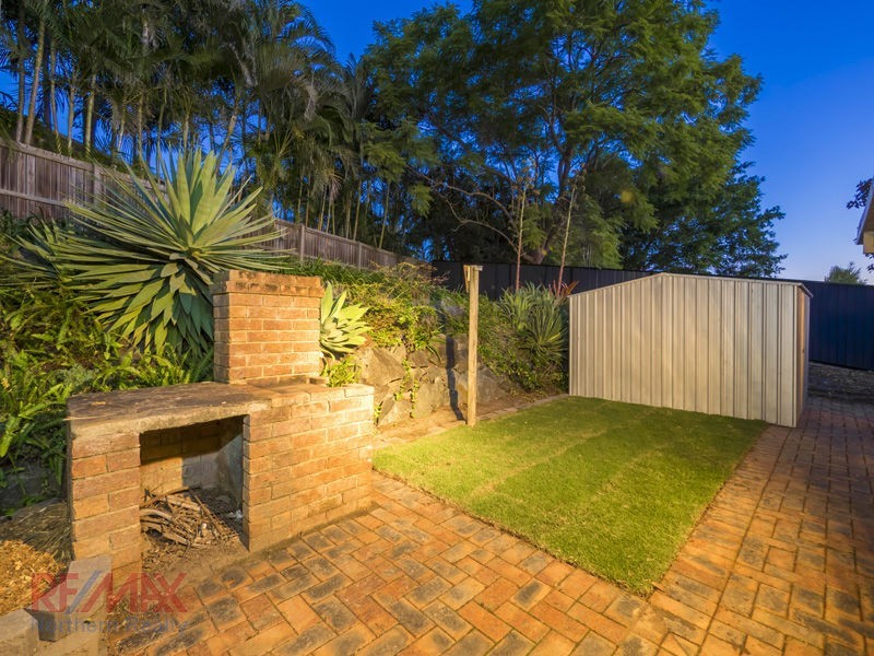 50 Eucumbene Dve, Petrie QLD 4502