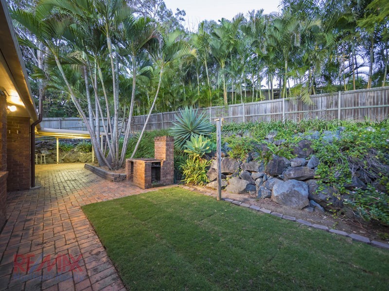 50 Eucumbene Dve, Petrie QLD 4502