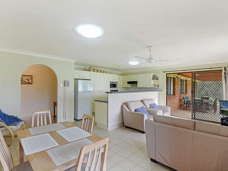 24 Kingfisher Street, Albany Creek QLD 4035