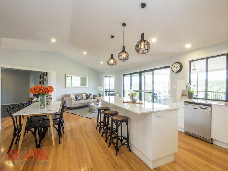 18 Hacker Road, Cashmere QLD 4500