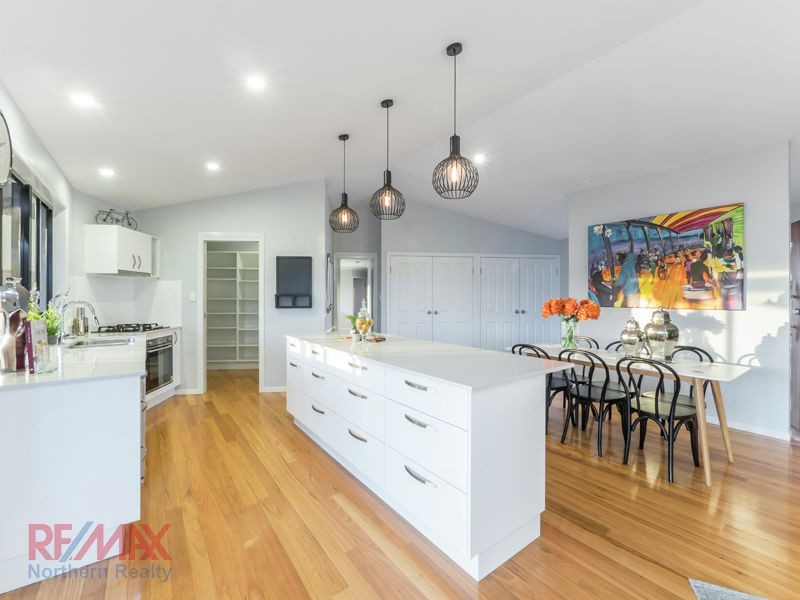 18 Hacker Road, Cashmere QLD 4500