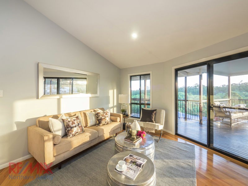 18 Hacker Road, Cashmere QLD 4500