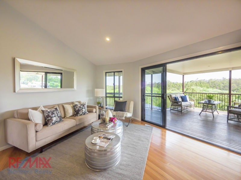 18 Hacker Road, Cashmere QLD 4500