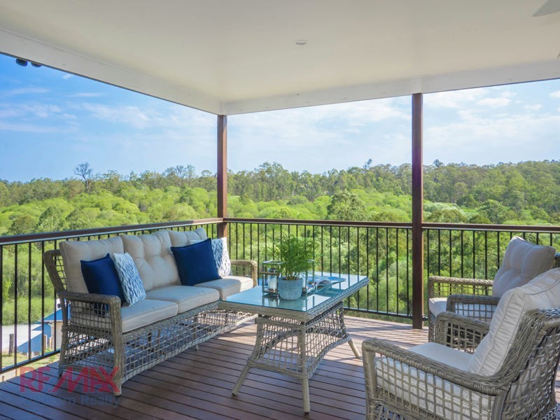 18 Hacker Road, Cashmere QLD 4500