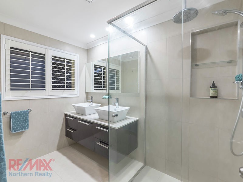 19 Boondooma Circuit, Albany Creek QLD 4035