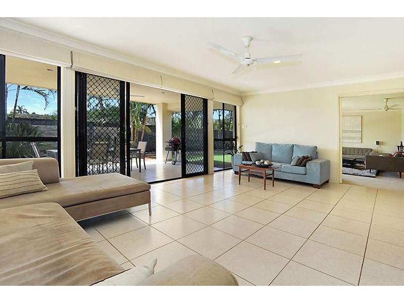 10 Octantis Court, Bridgeman Downs QLD 4035