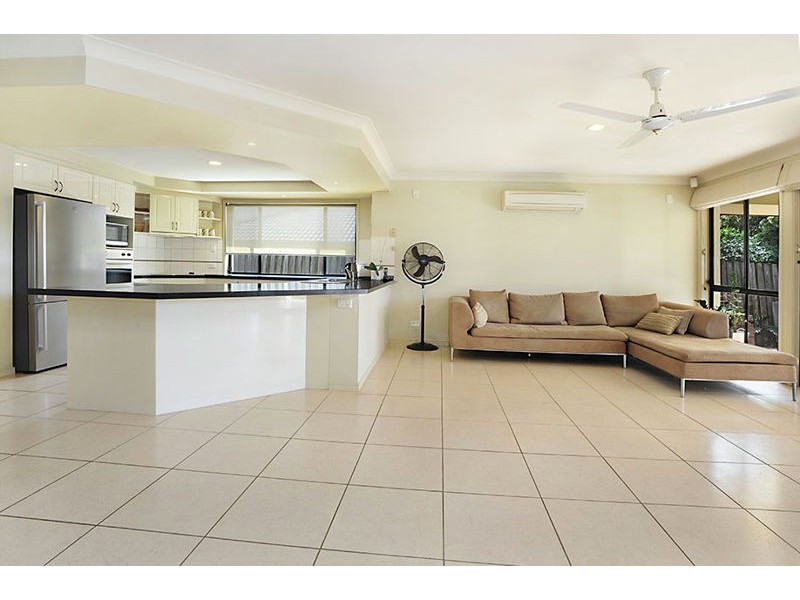 10 Octantis Court, Bridgeman Downs QLD 4035