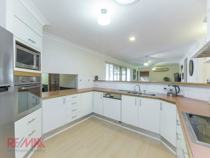 19 Sunblest Ct, Eatons Hill QLD 4037