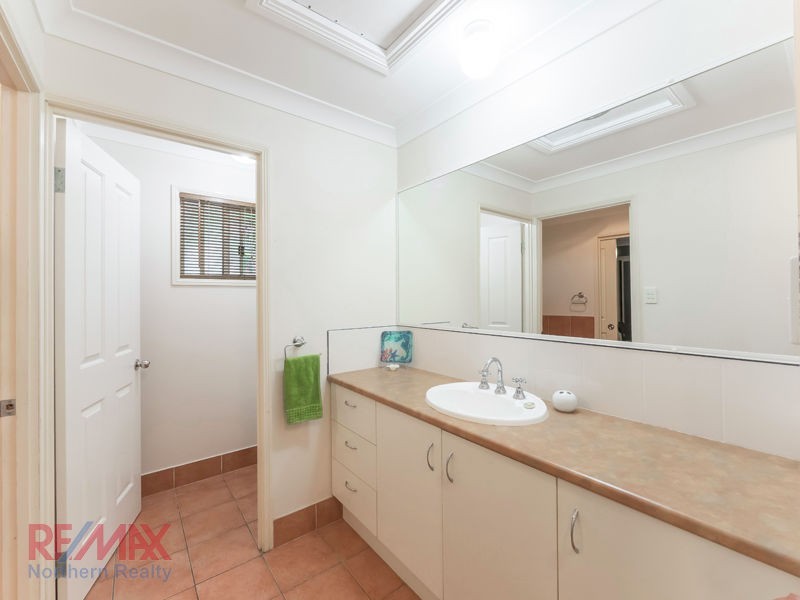 19 Sunblest Ct, Eatons Hill QLD 4037