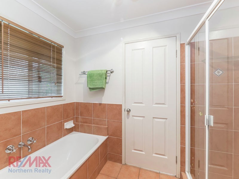 19 Sunblest Ct, Eatons Hill QLD 4037