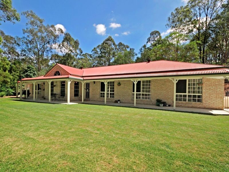 40 Bunya Pine Court, Eatons Hill QLD 4037