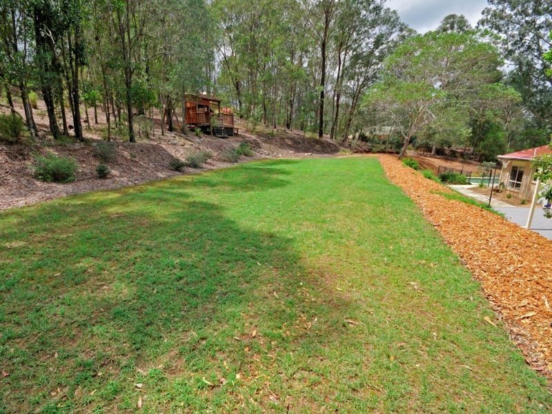 40 Bunya Pine Court, Eatons Hill QLD 4037