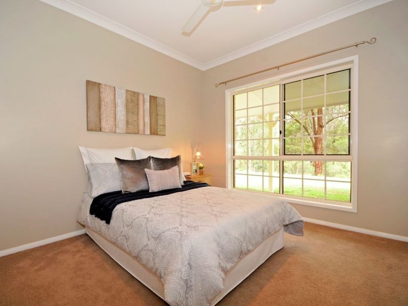 40 Bunya Pine Court, Eatons Hill QLD 4037