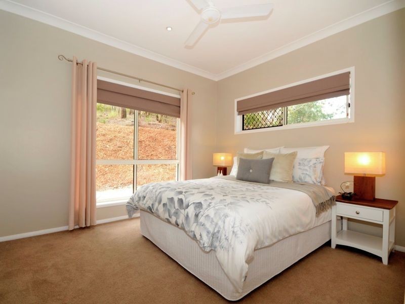 40 Bunya Pine Court, Eatons Hill QLD 4037