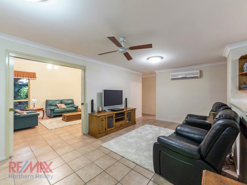 33 Wagtail Place, Warner QLD 4500