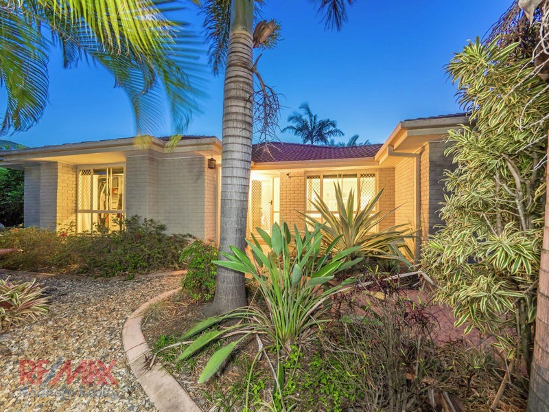 24 Clarendon St, Strathpine QLD 4500