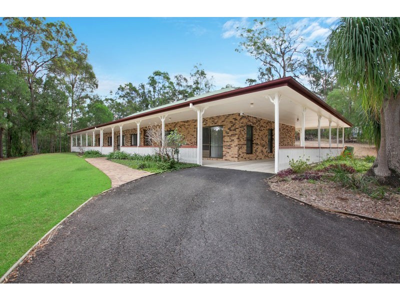 5 Bracken Court, Cashmere QLD 4500